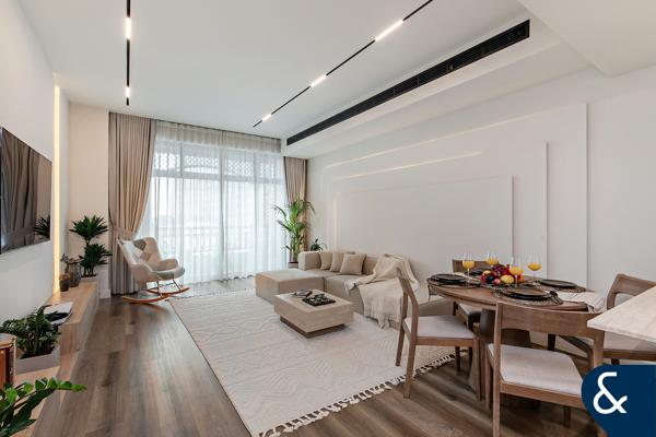 Upgraded | Full Lake View | Vacant Now